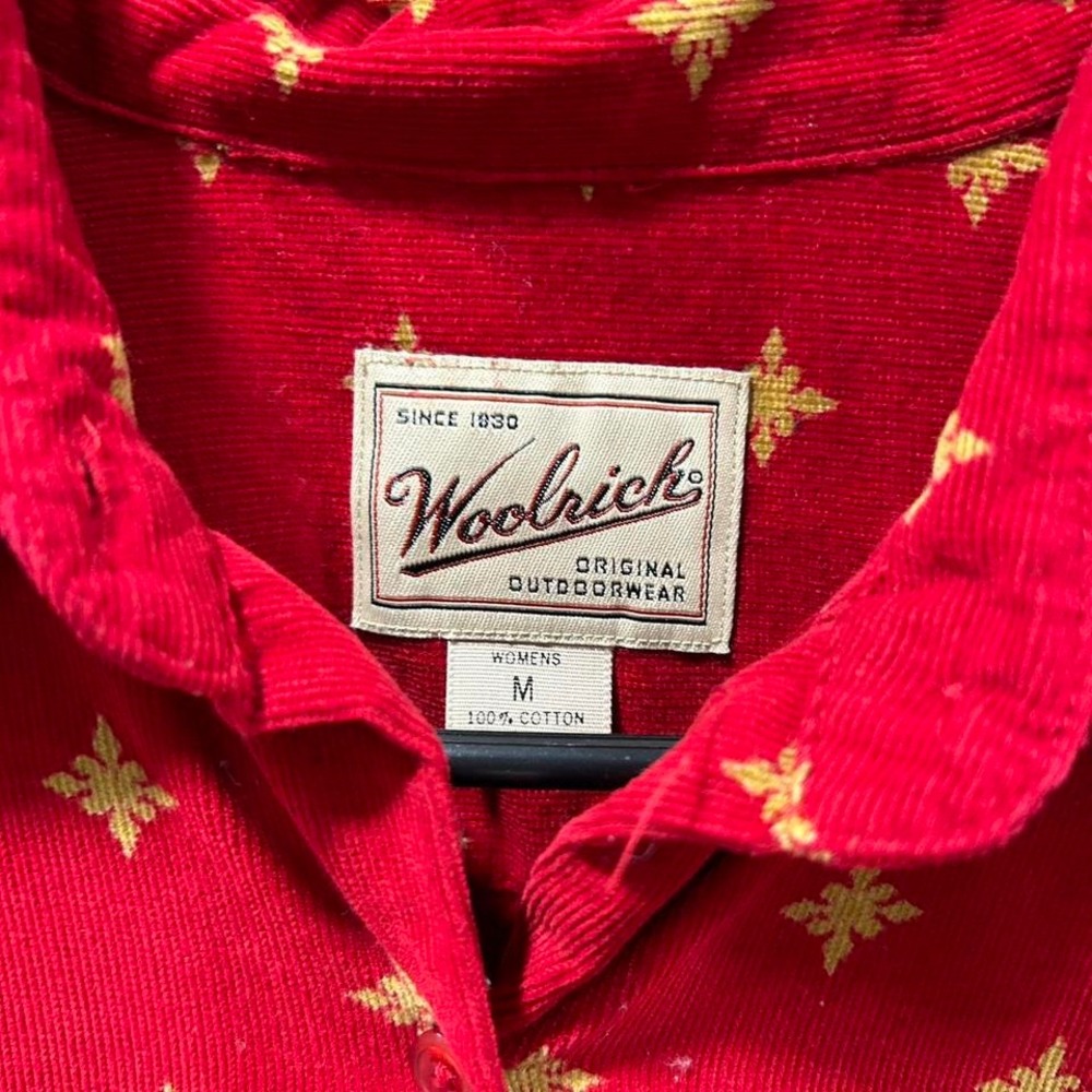 Red and gold star print Woolrich button up shirt corduroy type material - Picture 3 of 3